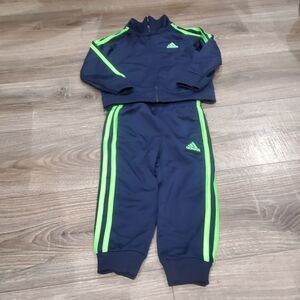 Baby Adidas Matching Set Size 2T Kids Set in Navy and Neon Green 2 Pieces